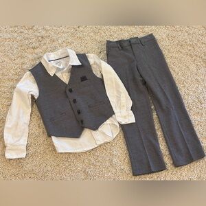 Boys Shirt, Vest and Pants Set by Isaac Mizrahi size 4/5